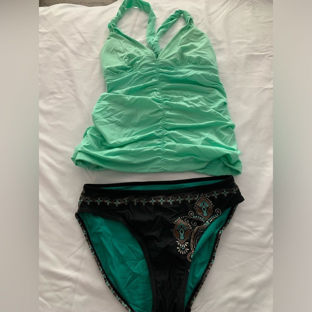 Athleta tankini~ size M~ good condition!